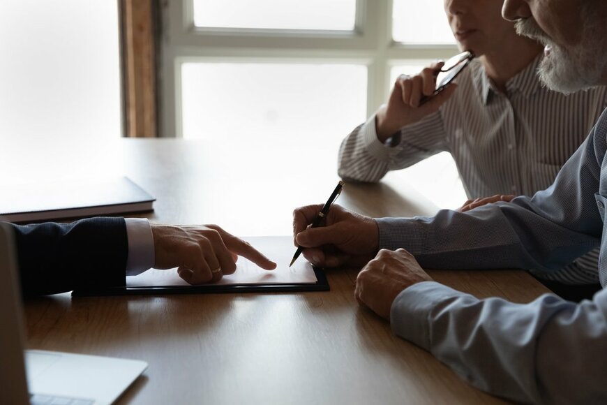 【後期高齢シニア】75歳で賃貸契約の再審査？「なんとなく不安」の裏に潜む、9割の大家が高齢者を敬遠する切実な背景