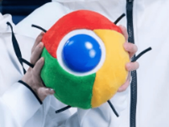 【りくりゅう】クロームくんを抱えて満面の笑み！Googleコラボ【りくりゅうさん質問です】に大反響「楽しみすぎる」「たくさん質問します！」