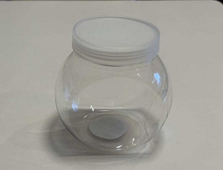 筆者撮影（セリア、PETキャンディポット1350mL）