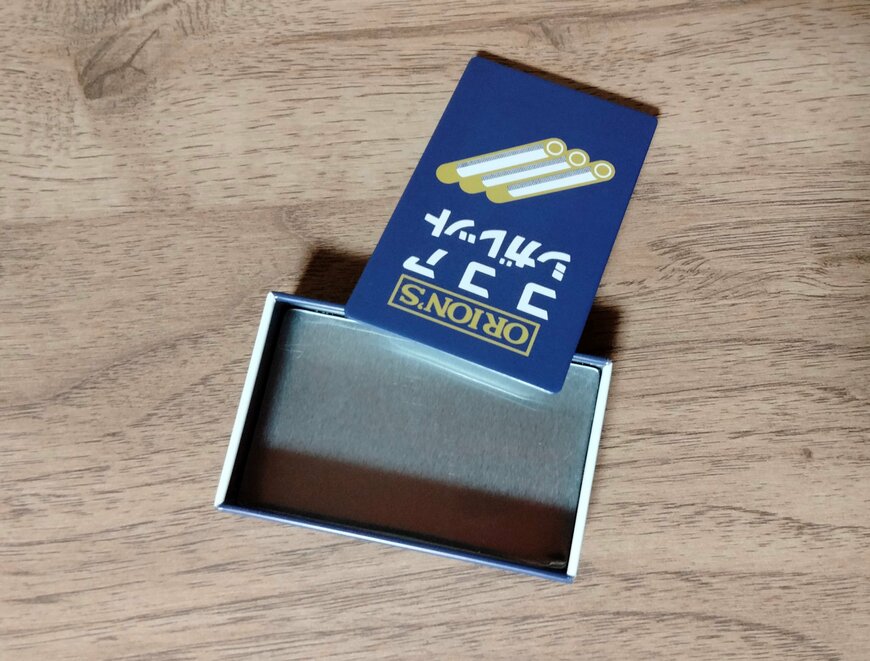 筆者撮影（キャンドゥ、缶ケース ココアシガレット）