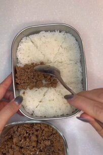 【女子高生弁当】彩りにこだわった綺麗な「ビビンバ弁当」が話題！具材の配置もおしゃれで美しい