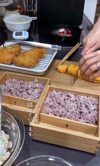 50代主婦が作る【ボリューム満点弁当】ヒレカツがどどん！野菜もたっぷり＆彩りキレイと話題
