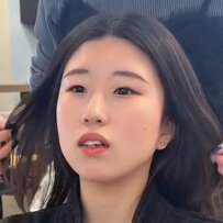 【大変身】「顔の余白が大きい」と悩む女性が顔まわりカットでイメチェン！大人可愛いアフターが話題