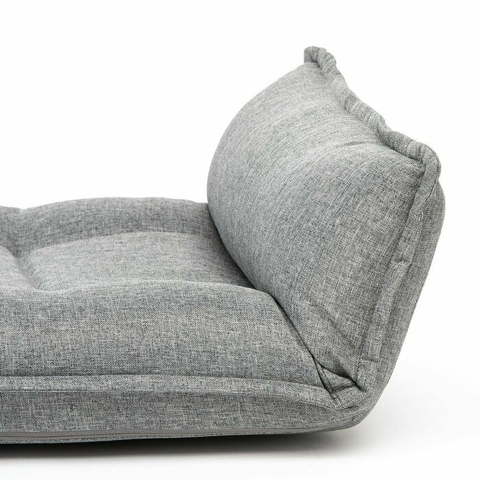 背部だけでなく「頭部」までもが独立してリクライニングします