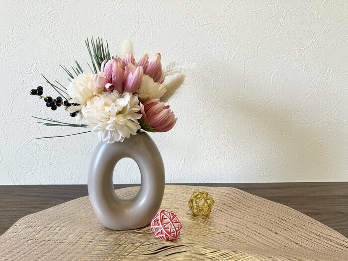 花がある分、よりかわいらしいお正月飾りになりました