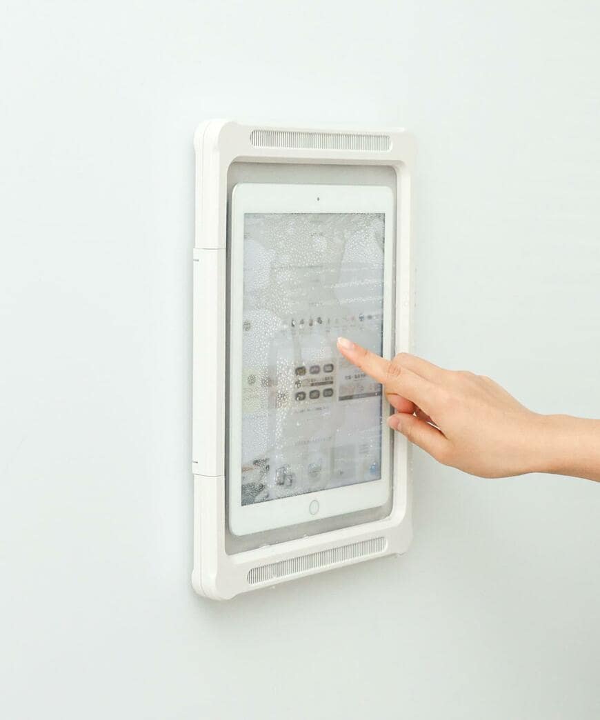 出所：パルグループ公式ファッション通販サイト 3COINS 防滴タブレットケース