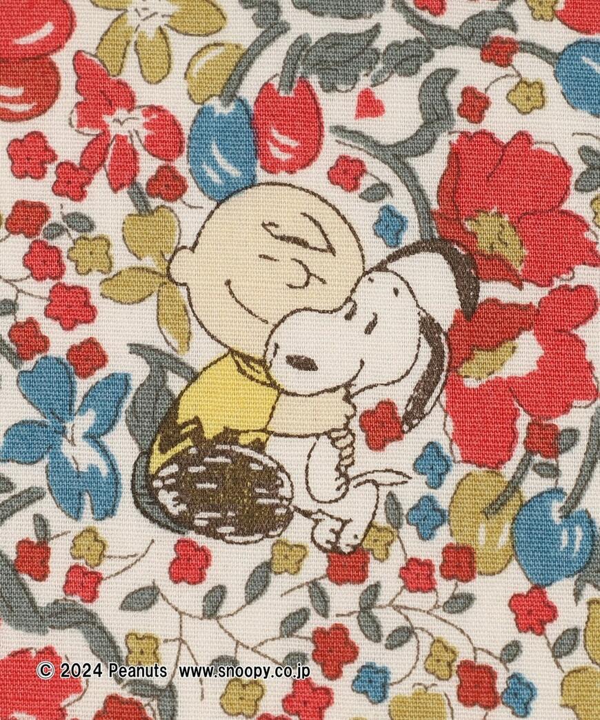 出所：Afternoon Tea公式サイト　コードリール付きパスケース　リバティプリント　PEANUTS