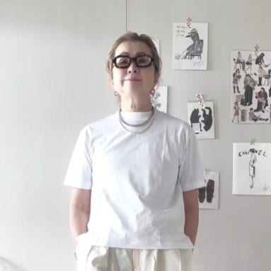 〈ユニクロ・GU・ZARA〉60代マダムがプチプラ“白Tシャツ”を比較　夏の着回しコーデが参考になる！「真似したい」「素敵な着回し」の声