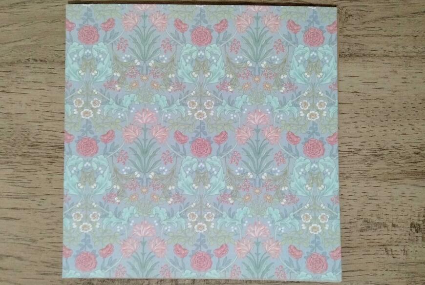 筆者撮影（セリア、デザインペーパー 36P ヴィンテージフラワー）