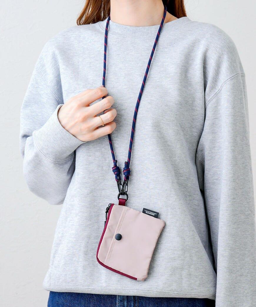 出所：パルグループ公式ファッション通販サイト 3COINS トラベルウォレット