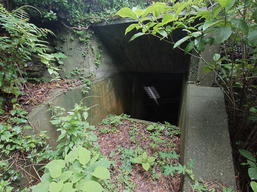 砲台跡の観測所入口