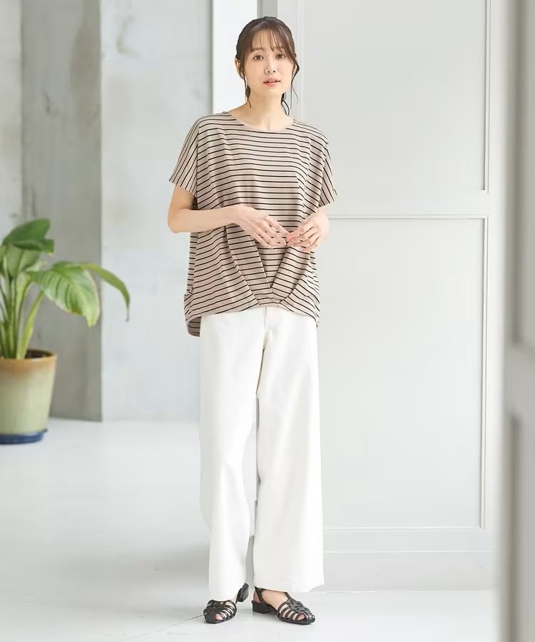 ハニーズ公式 裾タックトップスの画像