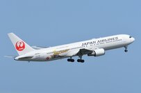 日本航空の給料はいくらか。平均年齢・勤続年数も【2023年更新版】 