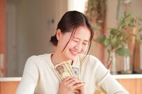 【30〜50歳代二人以上世帯の平均貯蓄額】中央値はいくらか？現役世帯の「貯蓄の中身」もみる