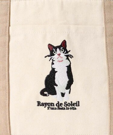 ハチワレ」と「ミケ」どちらも可愛い！猫ちゃん刺繍の〈保冷バッグ〉が