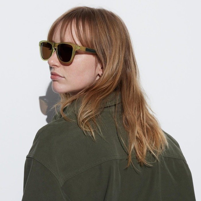 ユニクロ、スポーツウェリントンサングラス着用例画像