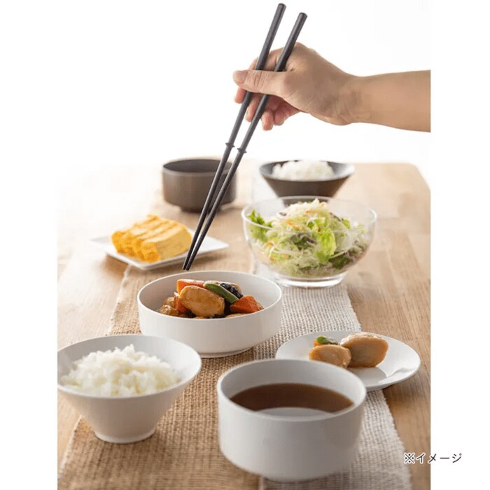 箸先が浮くデザイン