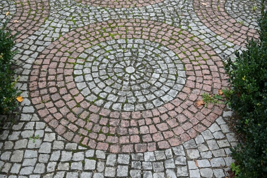 Ernest Rose/shutterstock.com