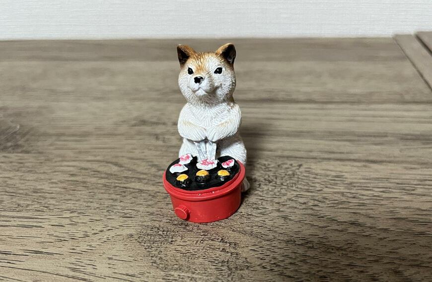 ダイソー、レジン置物（柴犬、ネコ）画像