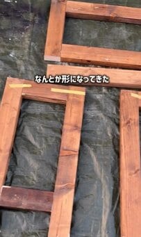 【初心者DIY妻】夫監督の元…余っていた2×4の端材を「テーブルの脚」に変身！