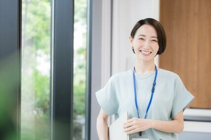 40代・50代おひとりさまの貯蓄中央値は100万円台。老後の「賃貸借りられない問題」と30年の隠れコストを徹底比較