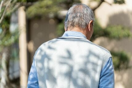 65歳単身世帯の半数以上が生活保護に？年金をもらいながら受給できる条件と具体的な支給額シミュレーション