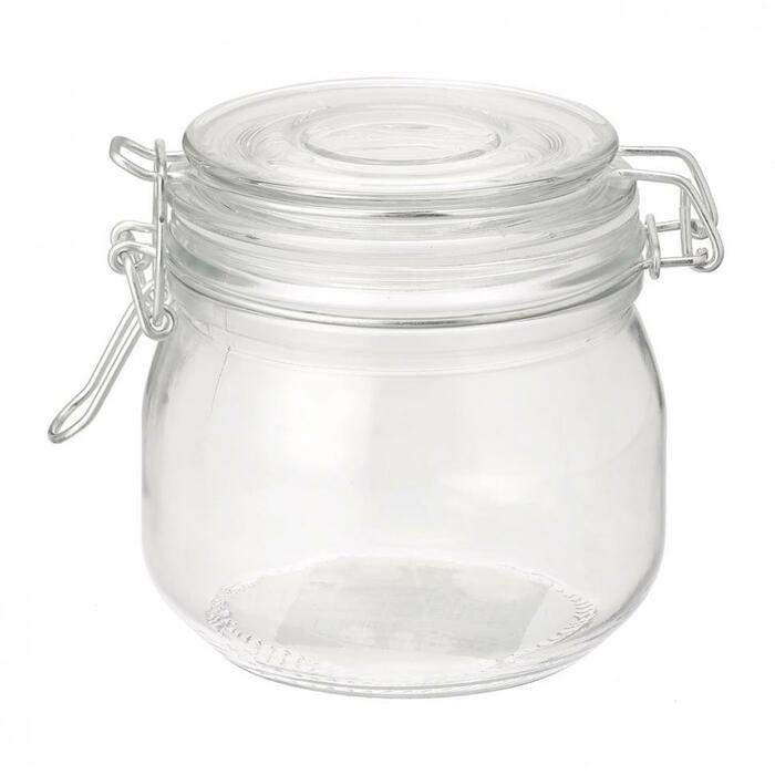 シンプルなガラス素材で作られている「ガラスキャニスター」