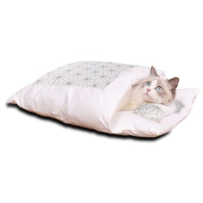 出所：ニトリ公式通販ニトリネット もぐって遊べるすっぽりペット布団