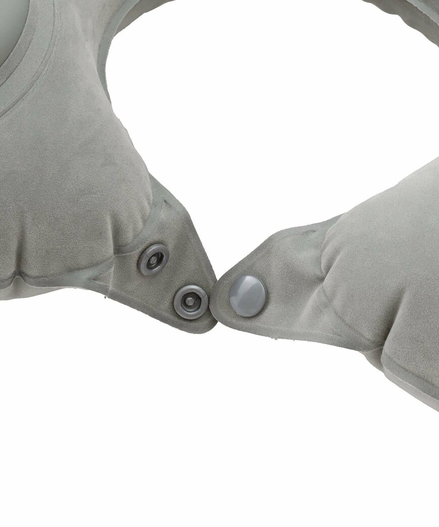 出所：3COINS公式　折りたたみネックピロー