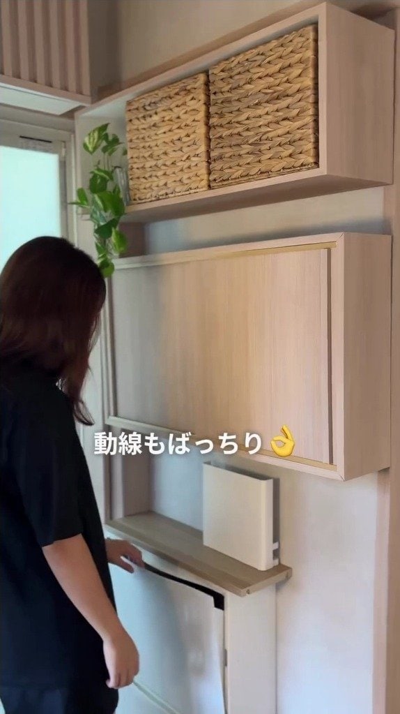 【隙間DIY】洗面所の「デッドスペース」が、扉の上を使った収納棚に変身！