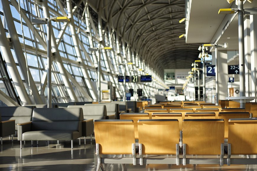 関西国際空港と成田国際空港、旅行者が利用するサービスに違いはあるの？