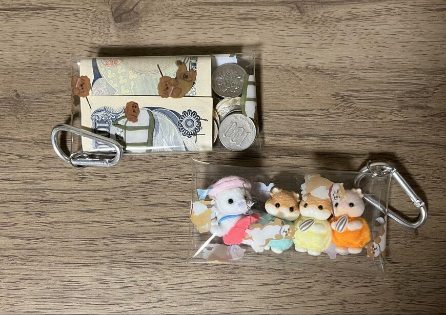 セリア、犬柄 マルチケース カラビナ付き商品画像