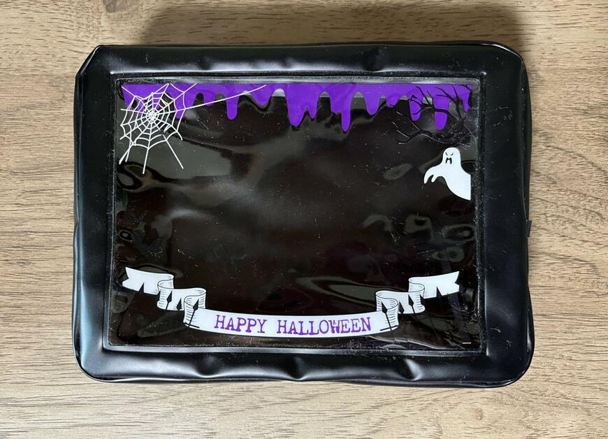 セリア、ハロウィン 窓付きポーチ ゴシック画像