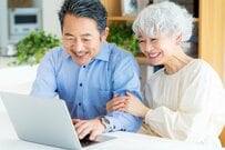 【老齢年金】国民年金・厚生年金から天引きされる「税金・保険料」とは。月額15万円なら手取りいくらになる？