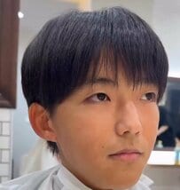 「1年前にフラれた人へ、もう一度告白を」友人の後押しで美容室を訪れた男性…サイドを刈り上げた「大人顔ショート」にスタイルチェンジ