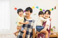 保育士の平均年収はいくら？【男女別比較】平均年齢・勤続年数もチェック！【2023年シーズン】