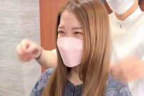 【大変身】結婚式後の女性が“バッサリカット”で「耳かけショート」にした結果→横顔の美しさが際立つスタイルに