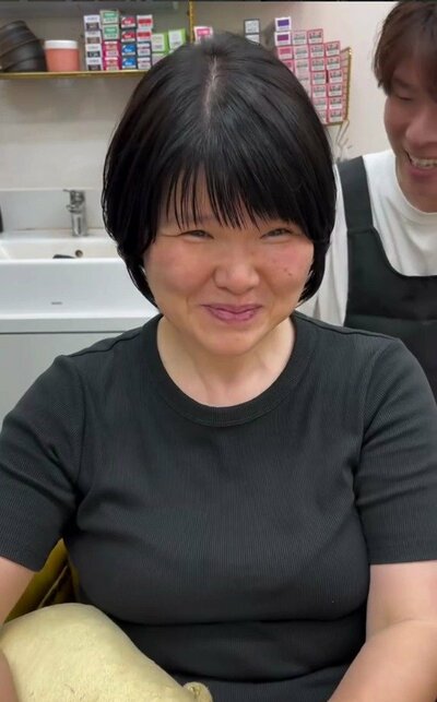 顎ぐらいの長さで、くびれのある軽やかなボブ