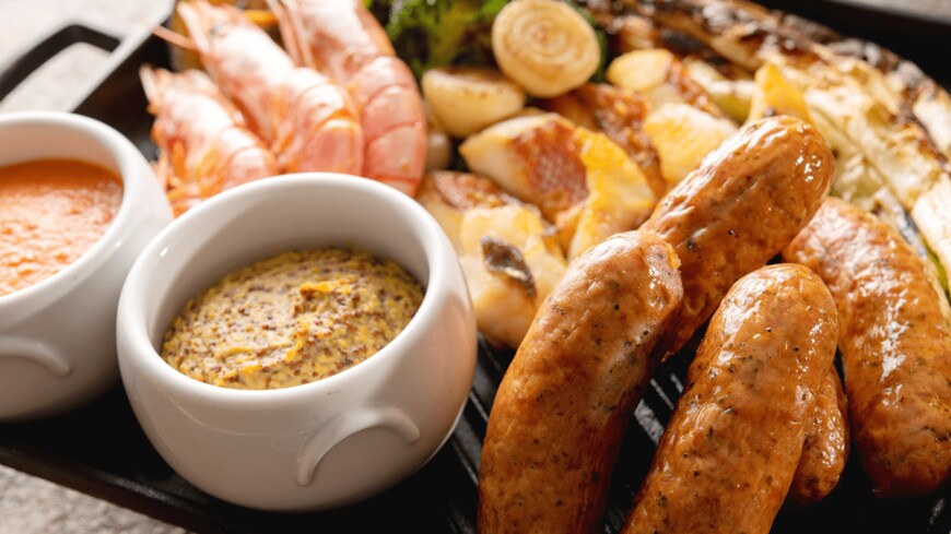 カリーヴルスト（出所：ヨコハマ グランド インターコンチネンタル ホテル）