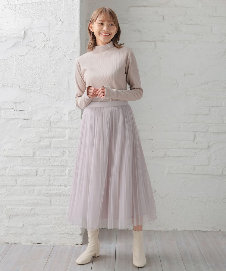 出所：ハニーズ公式通販 刺繍ハイネックトップス