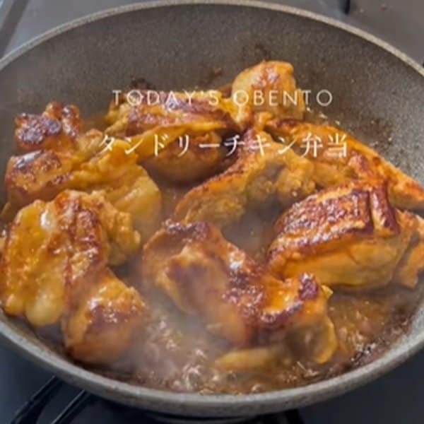 【夫弁当】手作りおかずぎゅうぎゅう詰め　食べ応え抜群の「タンドリーチキン弁当」が美味しそう