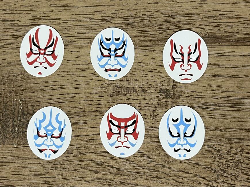 筆者撮影（キャンドゥ、02KBKフレークシール隈取柄）