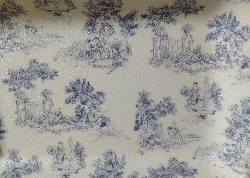 筆者撮影（セリア、インテリアトレー シャビーシックインテリア）