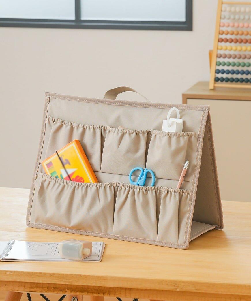 出所：パルグループ公式ファッション通販サイト 3COINS 持ち運べる収納スタンド