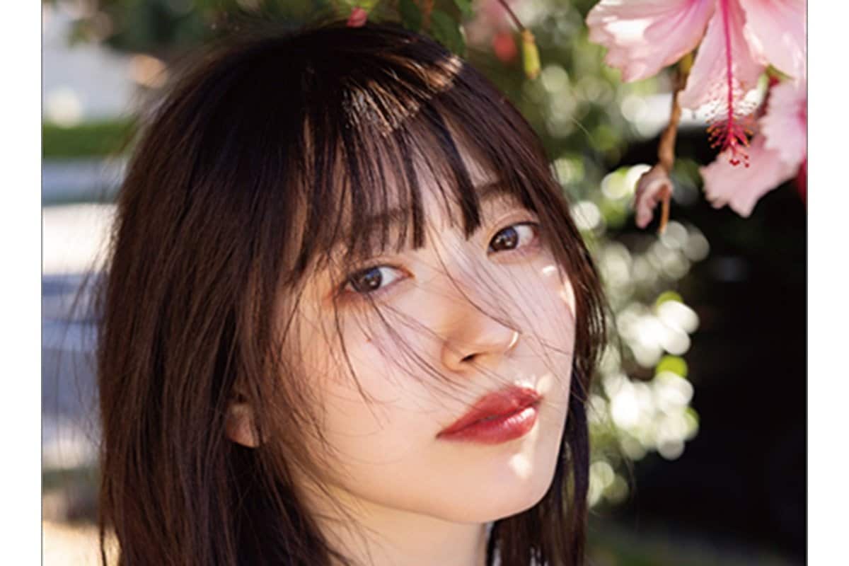 鈴木愛理 透明感MAXのふわふわ美脚！シドニーで水着も披露！カレンダー
