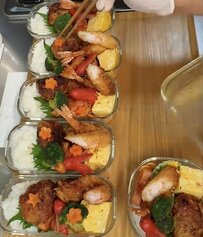 【小学生男子に作るお弁当】ハンバーグもエビフライも！ボリューム満点＆見た目も可愛い母の愛情たっぷり弁当が話題