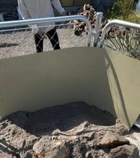 3色のカラースプレーで本格DIY。ロックガーデンのガルバリウム鋼板を「アーミー風」に