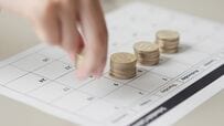 【2026年度】60歳・65歳以上が申請できるお金｜「老齢年金生活者支援給付金」は月5620円、加給年金の配偶者分は年24万3800円。1年分でいくら変わるの？