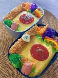 オムライス弁当をよく見ると…ソーセージで作る”ソーセー人”弁当が話題「可愛すぎる」「凄すぎ」と反響続々