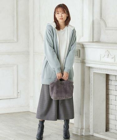 ぽっちゃりさんにも人気！ハニーズのロングセラー「裏ボアパーカー」の